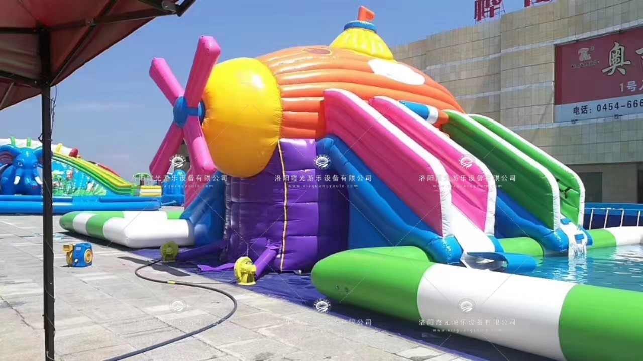 定制造型游泳池